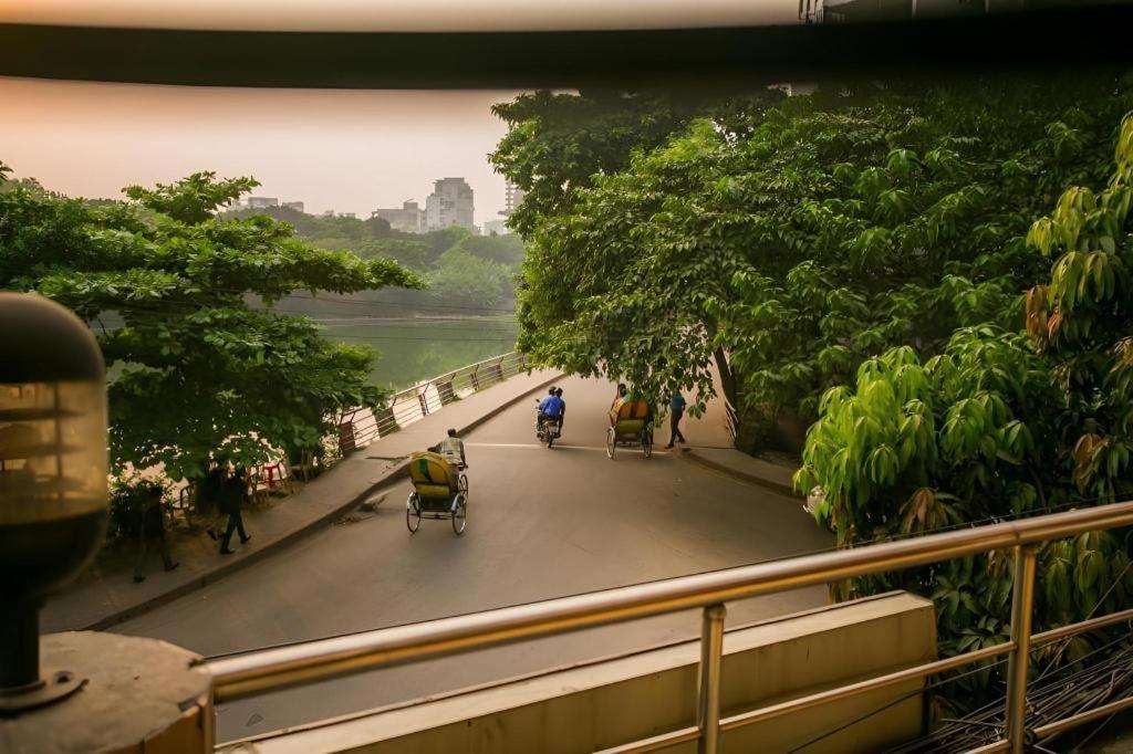 Hotel Tropical Daisy Dhaka Exterior foto