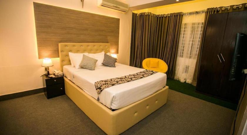 Hotel Tropical Daisy Dhaka Exterior foto